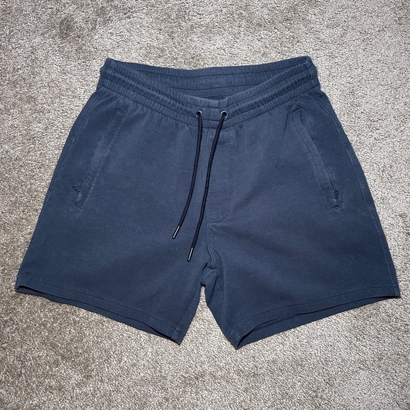 Old Navy Gray Athletic Shorts with Elastic Waistband - Picture 1 of 3